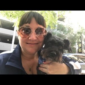 Meet your Posher, Danielle